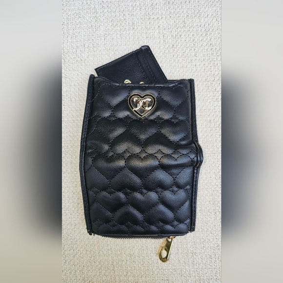 Juicy Couture Vegan Quilted Heart Bifold Wallet with removeable card case - Picture 15 of 15